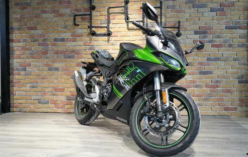 无极250rr最新爆料,性能与颜值并重，揭秘最新爆料亮点